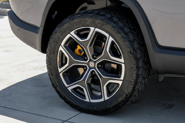 Used 2023 Rivian R1S Adventure Quad AWD/4WD image 59