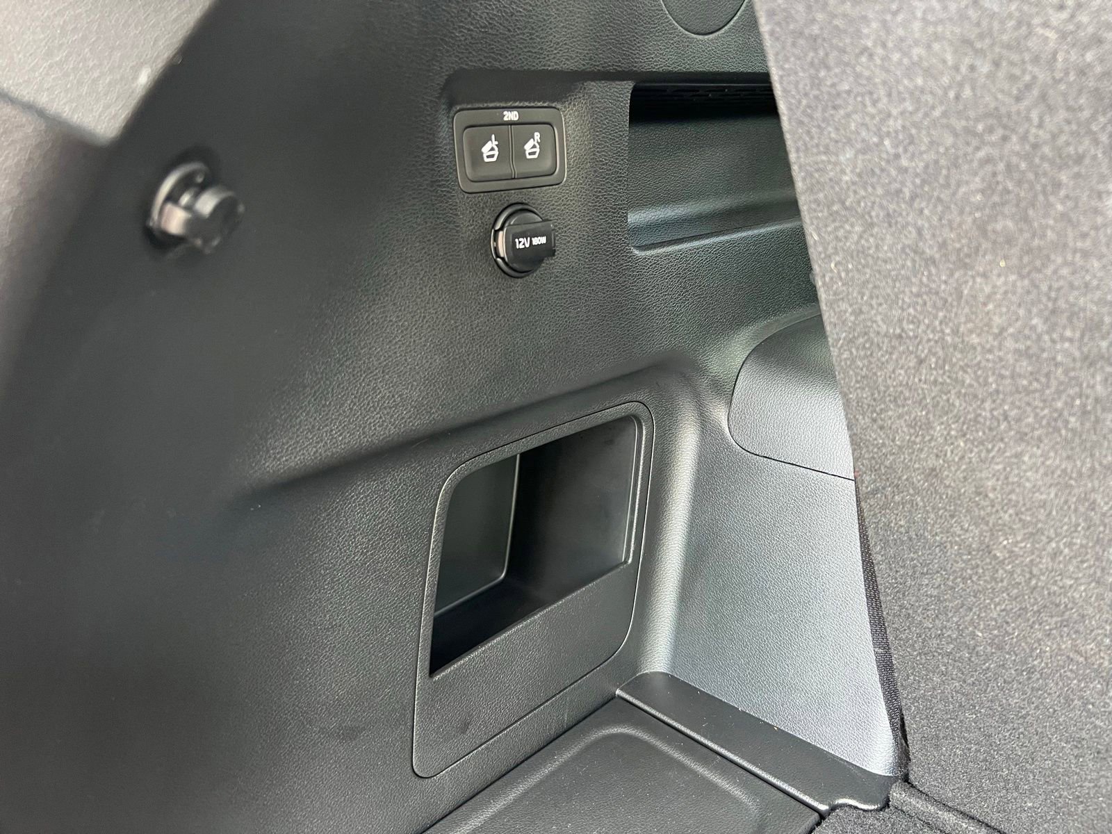 Used 2025 Kia Telluride EX w/ EX Captain's Chair Package FWD image 23