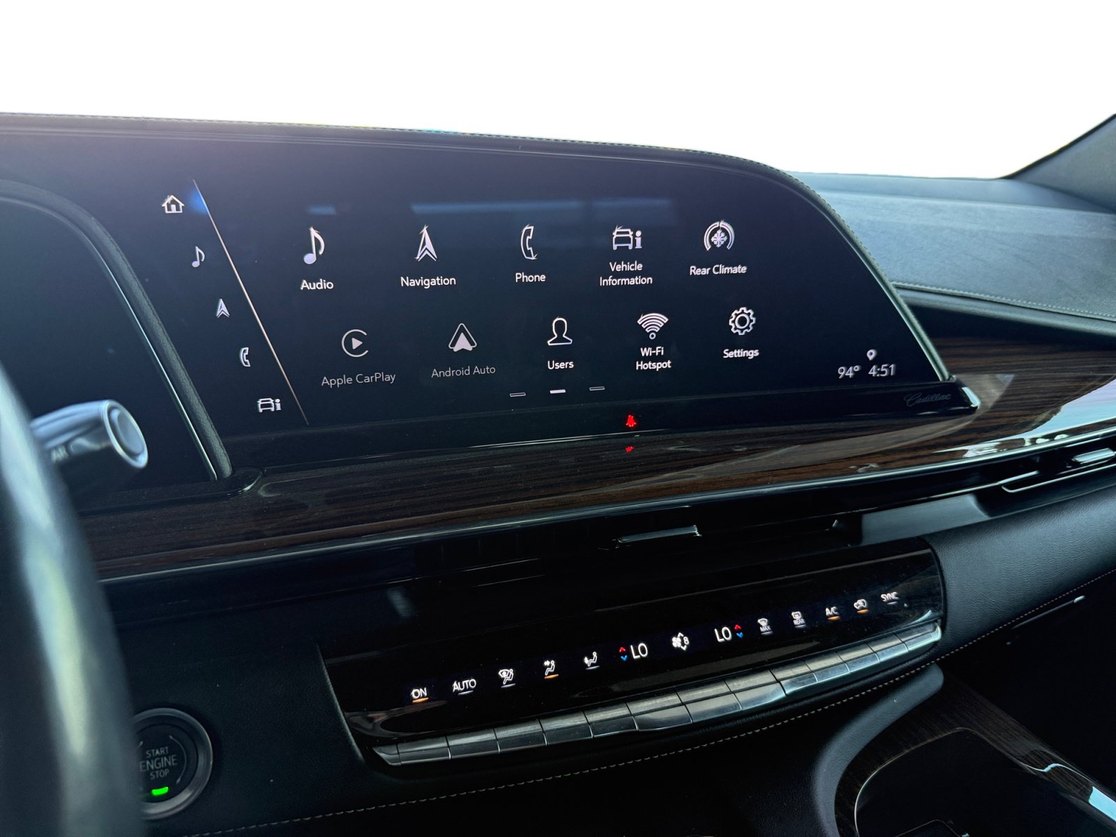 Used 2022 Cadillac Escalade Luxury RWD image 15