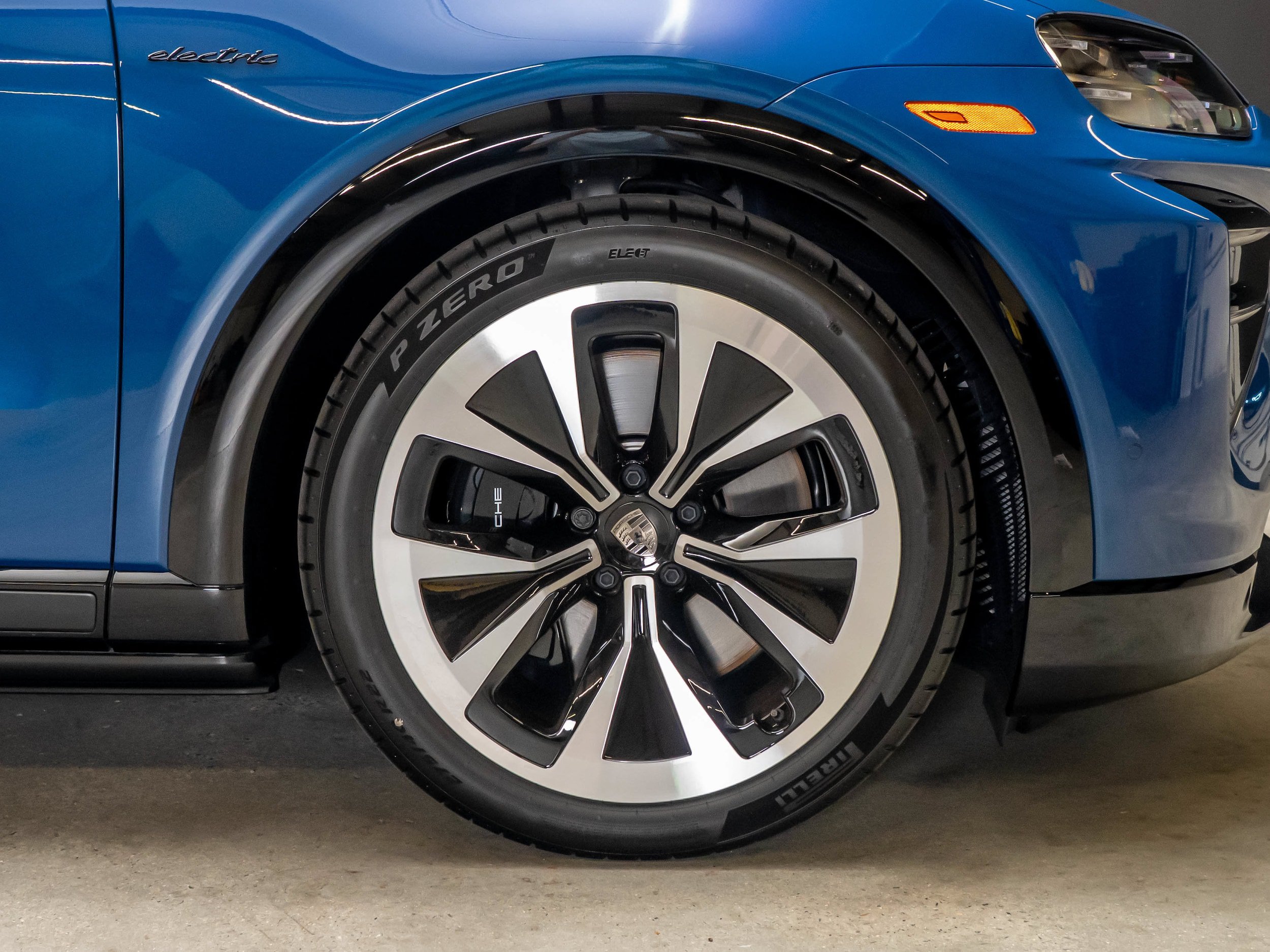 New 2026 Porsche Cayenne Turbo AWD/4WD image 17