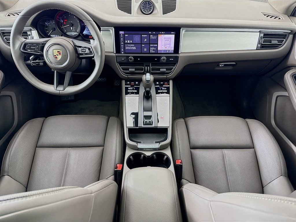 Certified 2023 Porsche Macan Turbo AWD/4WD image 27