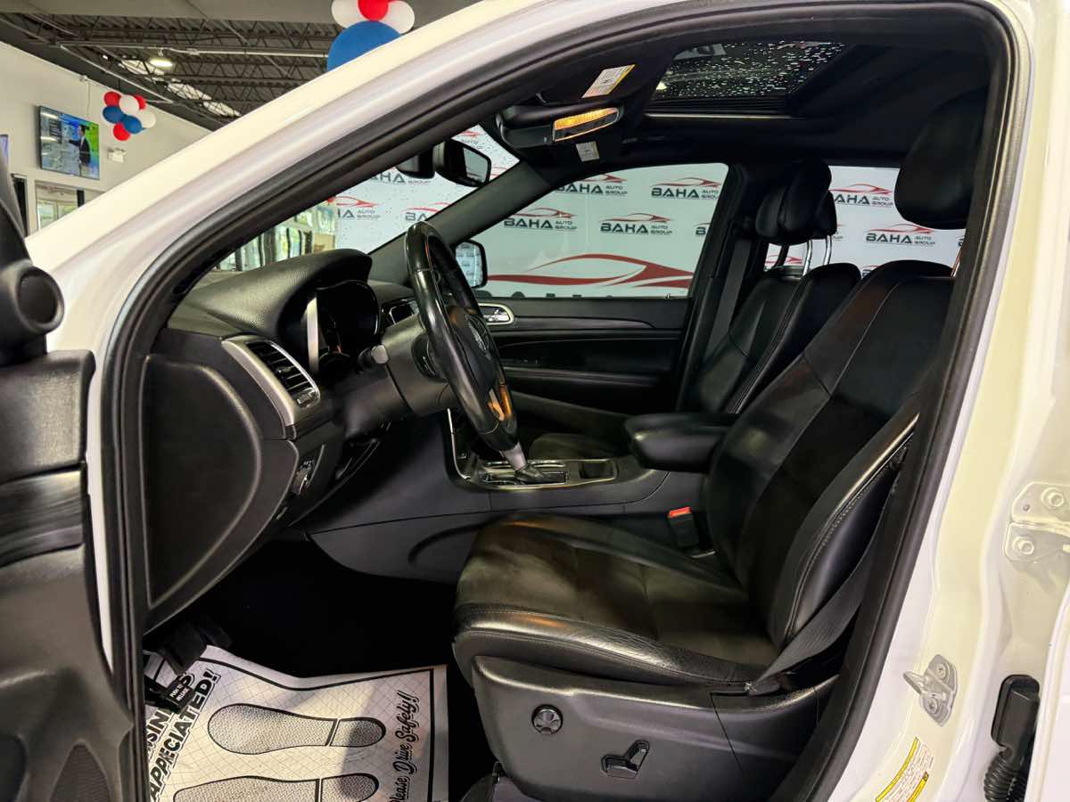 Used 2019 Jeep Grand Cherokee Altitude AWD/4WD image 28