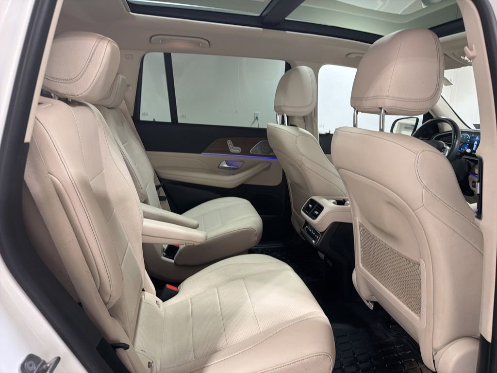 Used 2021 Mercedes-Benz GLS 450 4MATIC image 28