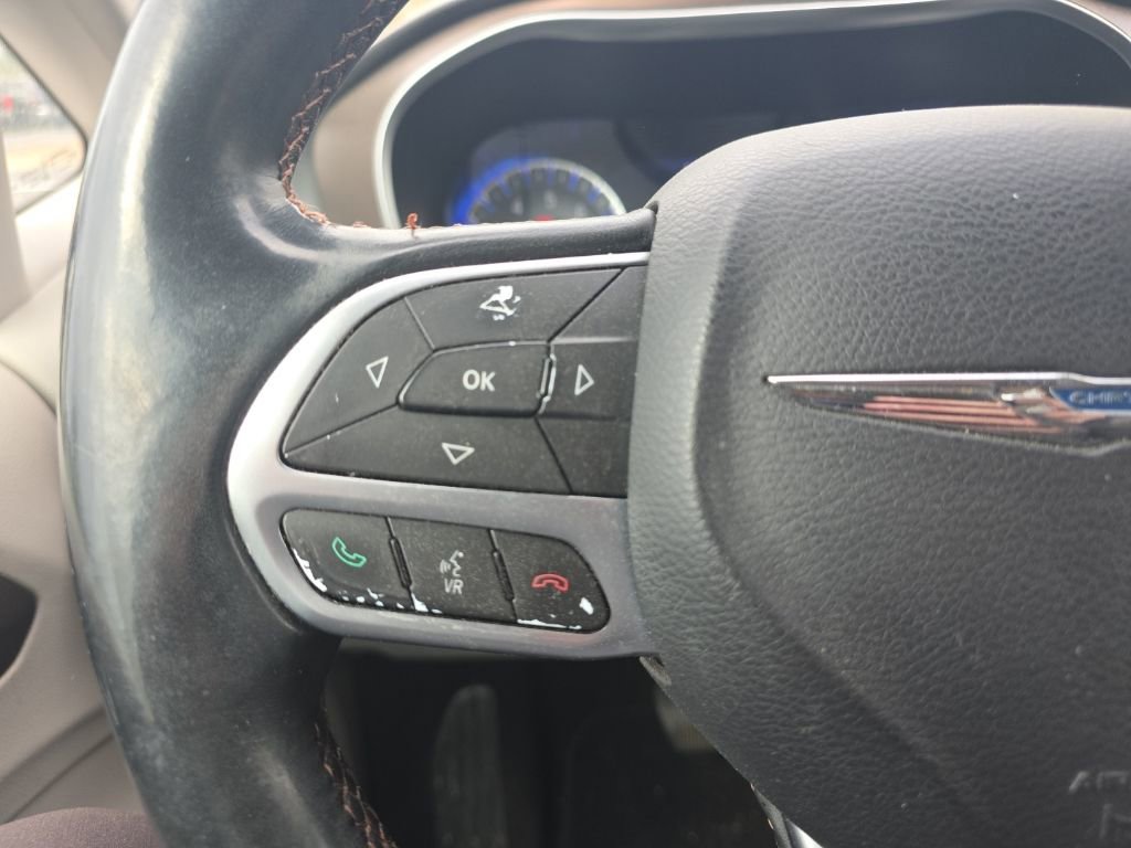 Used 2017 Chrysler Pacifica Touring-L Plus w/ Advanced Safetytec Group image 19