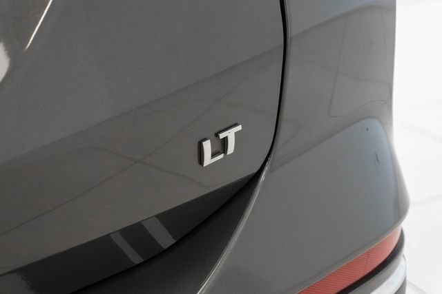 Used 2020 Chevrolet Equinox LT w/ Sport Edition FWD image 13