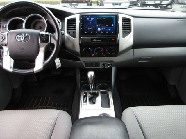 Used 2015 Toyota Tacoma PreRunner w/ SR5 Package RWD image 21