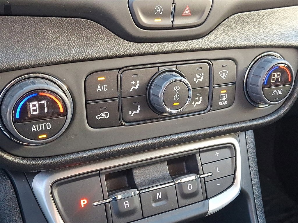 Used 2023 GMC Terrain SLE w/ Driver Convenience Package image 15