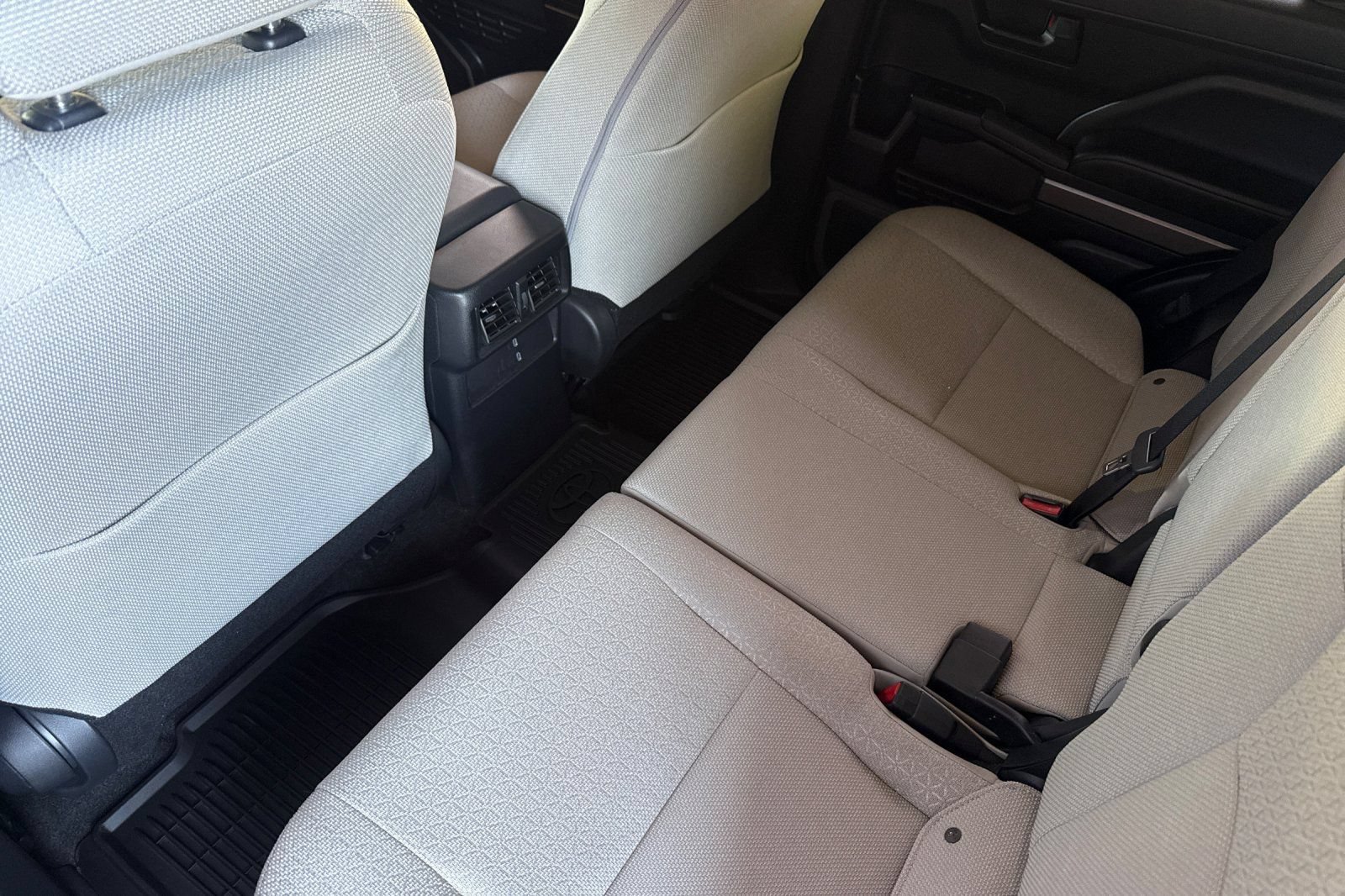 Used 2025 Toyota 4Runner SR5 AWD/4WD image 12