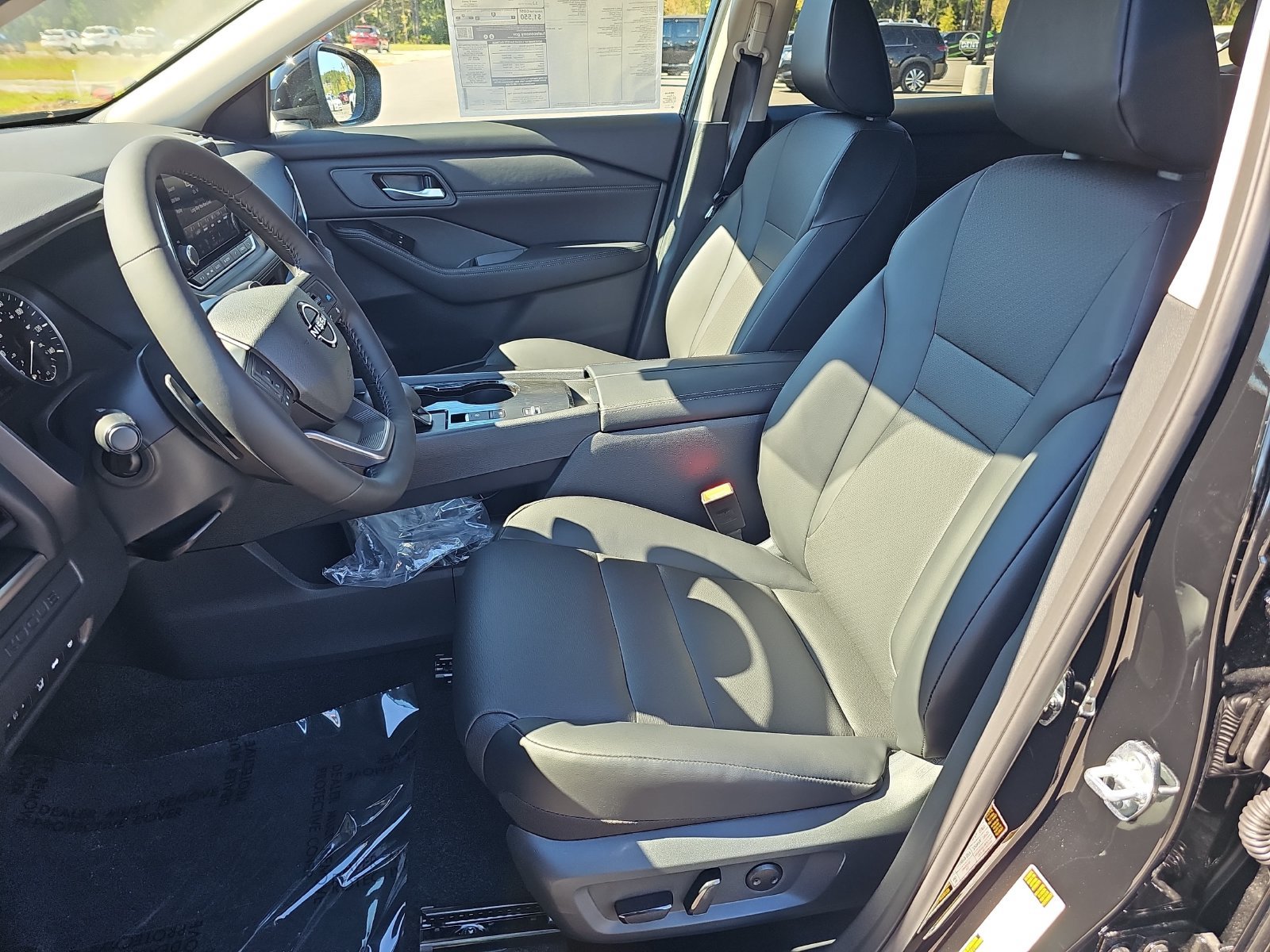 New 2027 Nissan Rogue Dark Armor FWD image 19