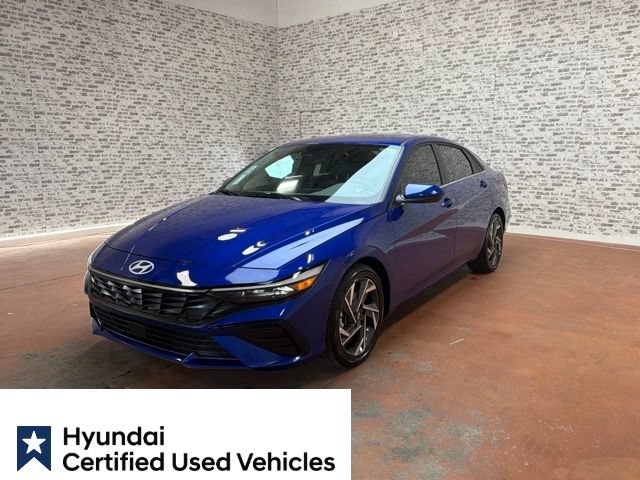 Used 2025 Hyundai Elantra SEL FWD image 3