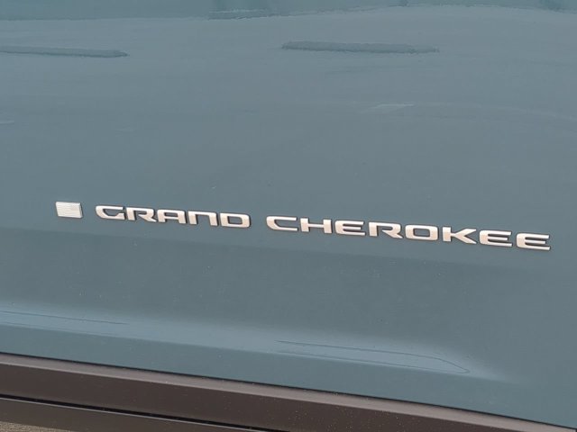 New 2027 Jeep Grand Cherokee L Limited RWD image 13