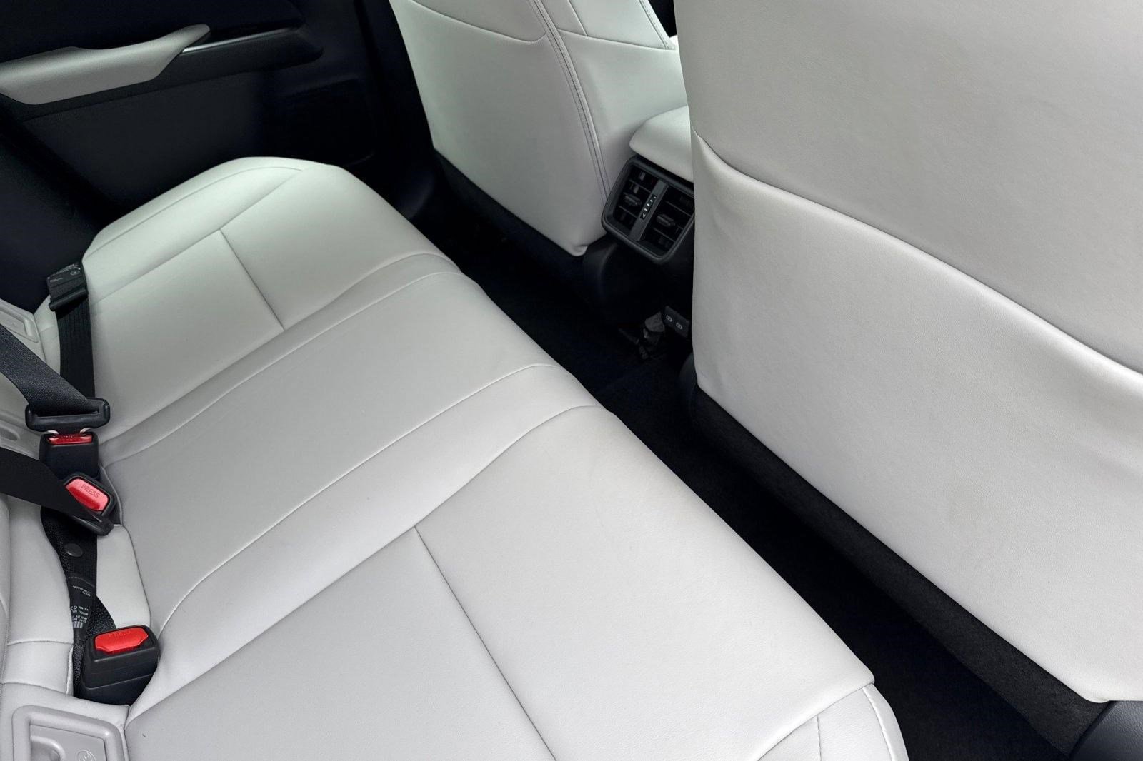 Certified 2025 Lexus UX 300h FWD w/ Accessory Package (Z2) image 29