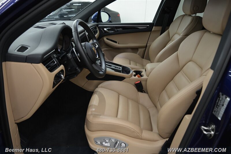Used 2023 Porsche Macan AWD/4WD image 13