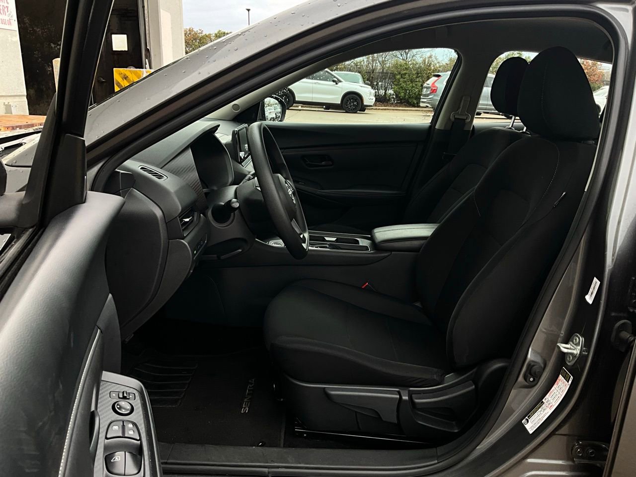 Used 2025 Nissan Sentra S image 10