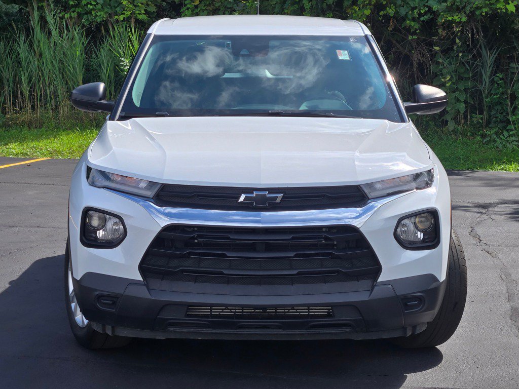 Used 2021 Chevrolet TrailBlazer LS FWD image 3