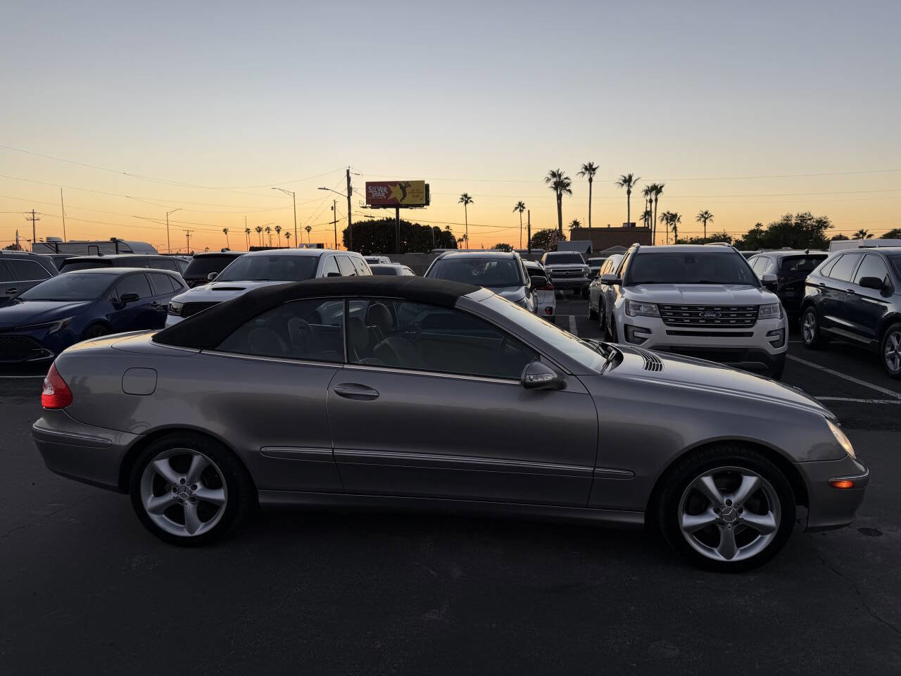 Used 2005 Mercedes-Benz CLK 320 Cabriolet image 15