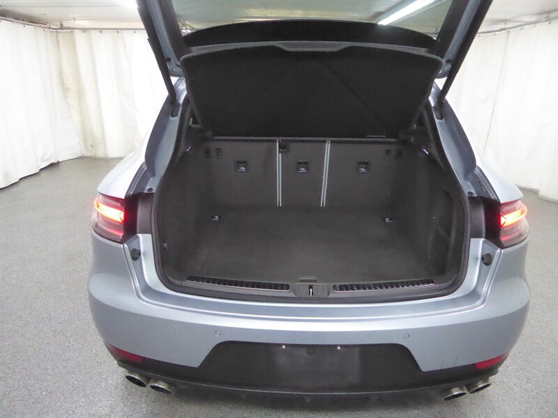 Used 2021 Porsche Macan S AWD/4WD image 32