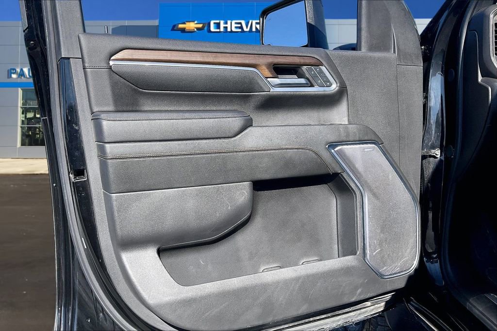 Used 2024 Chevrolet Silverado 2500 High Country w/ High Country Premium Package AWD/4WD image 21
