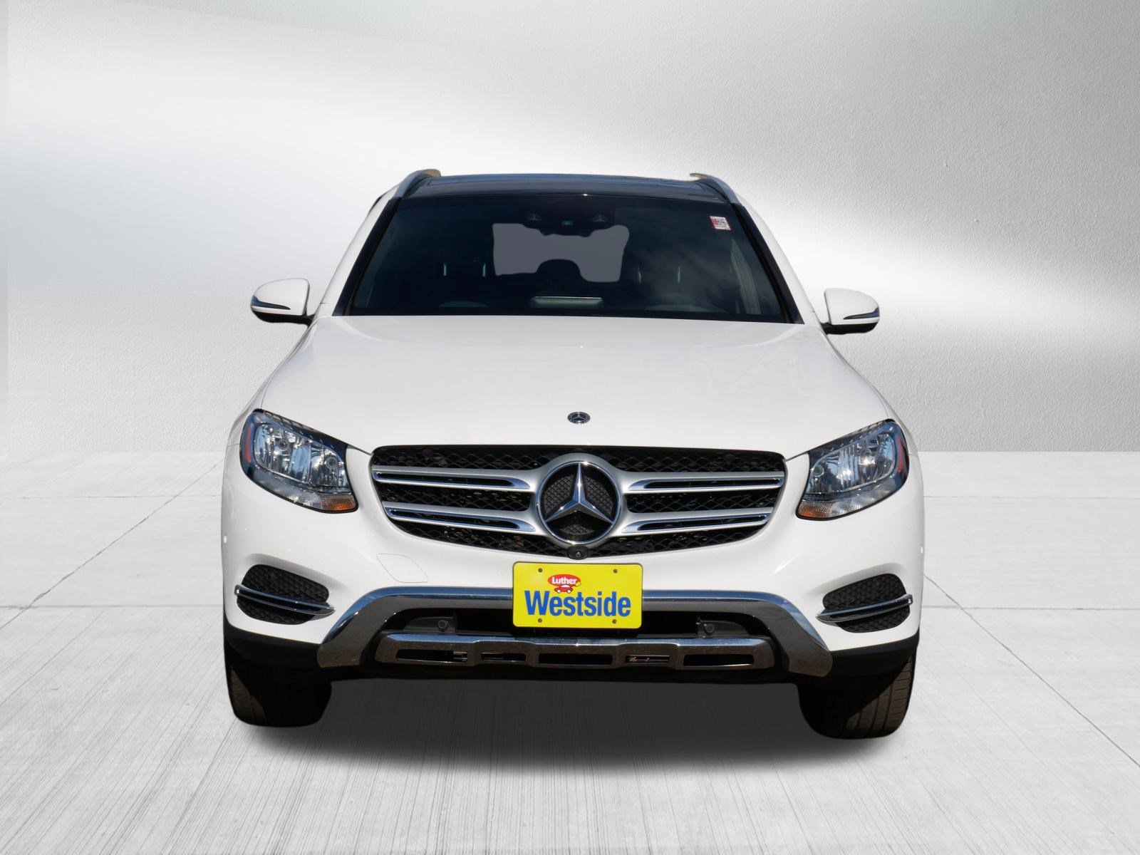Used 2019 Mercedes-Benz GLC 300 4MATIC image 2