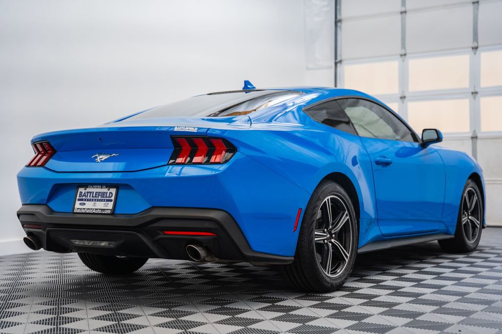 Used 2024 Ford Mustang Coupe image 5