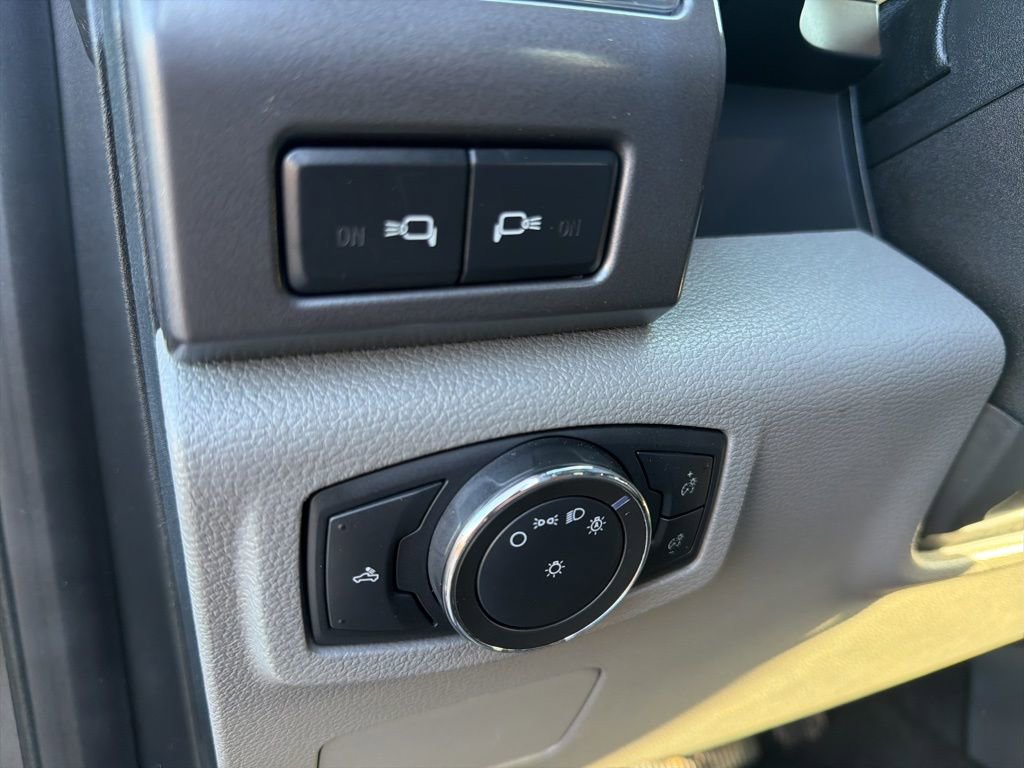 Used 2017 Ford F250 XLT w/ FX4 Off-Road Package image 14