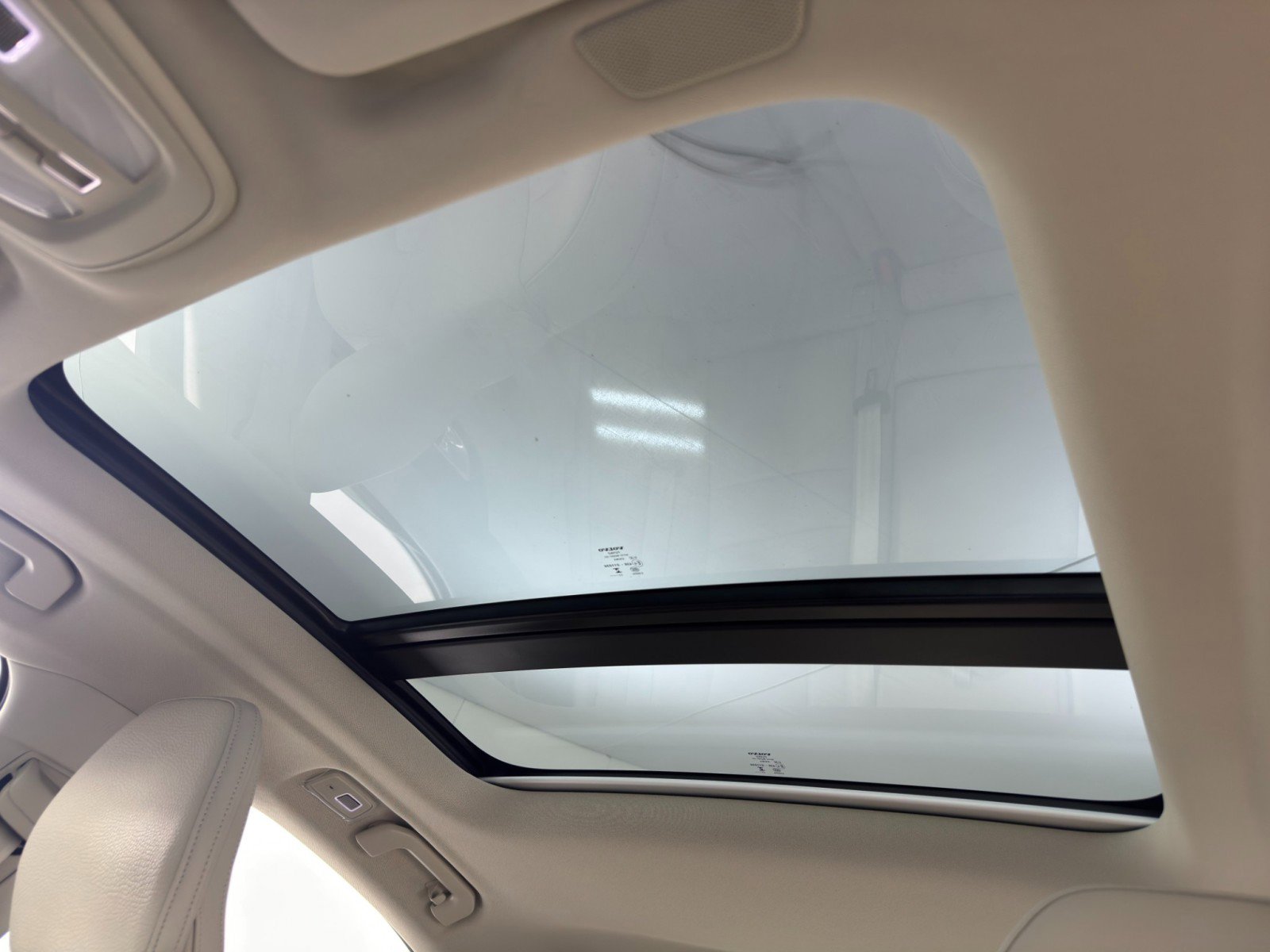 Used 2024 Volvo S60 B5 Plus w/ Protection Package Premier image 12