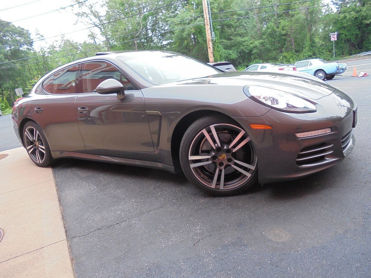 Used 2015 Porsche Panamera 4 AWD/4WD image 44