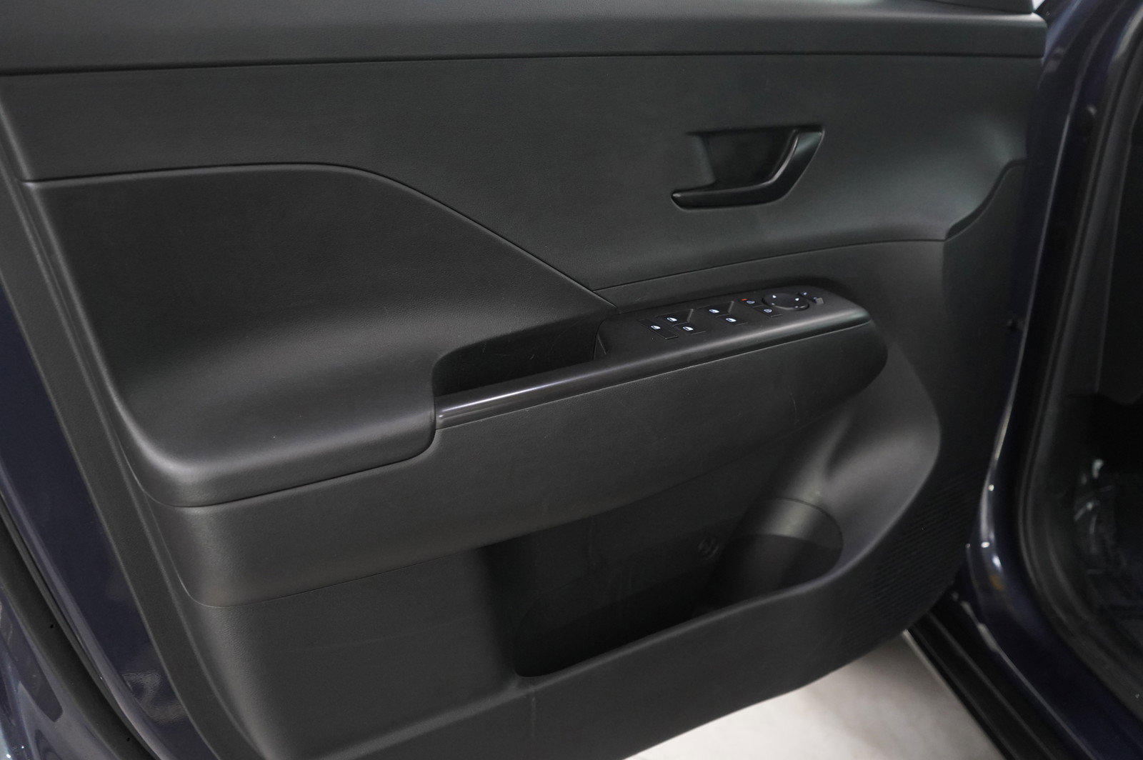 Used 2024 Hyundai Kona SEL image 24