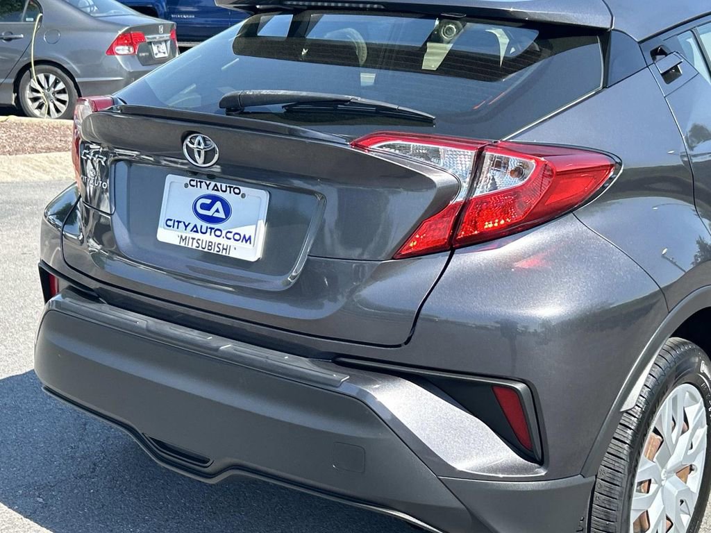 Used 2019 Toyota C-HR LE image 12