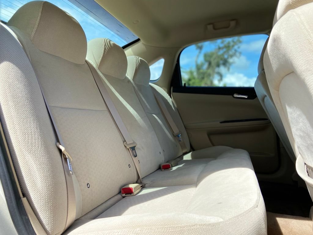 Used 2009 Chevrolet Impala LS FWD image 24
