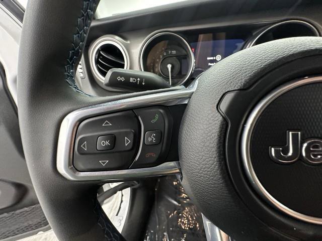 Used 2023 Jeep Wrangler Unlimited Rubicon 4xe image 19