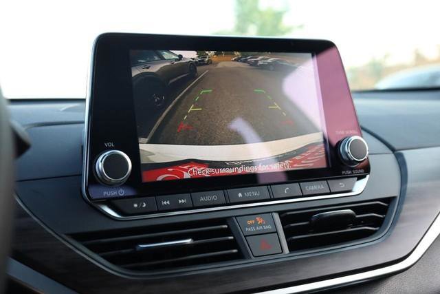 New 2026 Nissan Altima 2.5 SV image 12