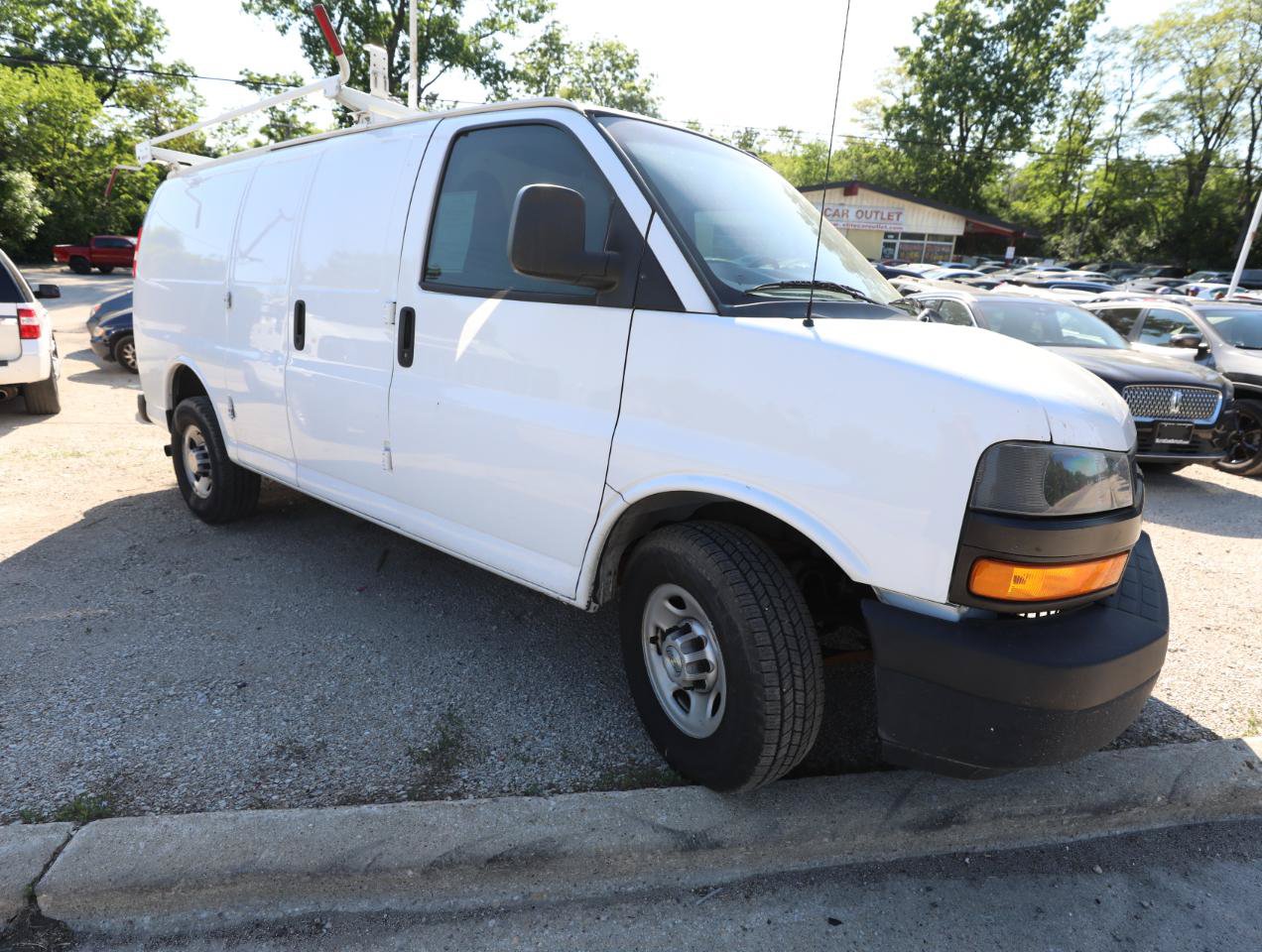 Used 2020 Chevrolet Express 2500 w/ Driver Convenience Package RWD image 4