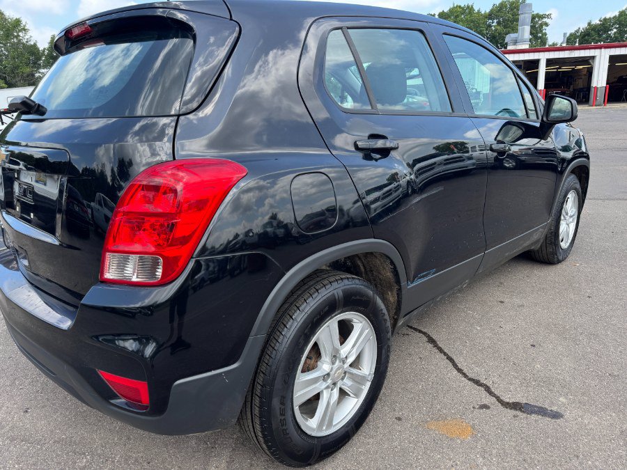 Used 2020 Chevrolet Trax LS FWD image 11