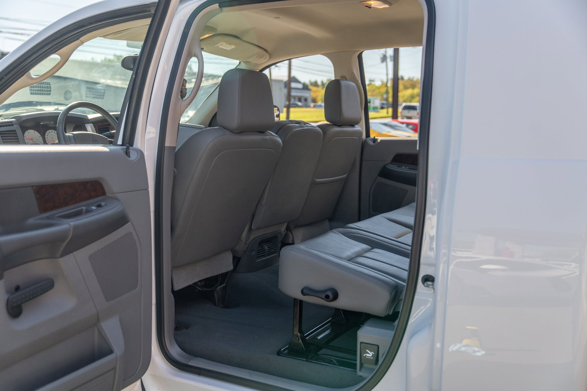 Used 2008 Dodge Ram 3500 Truck Laramie image 29