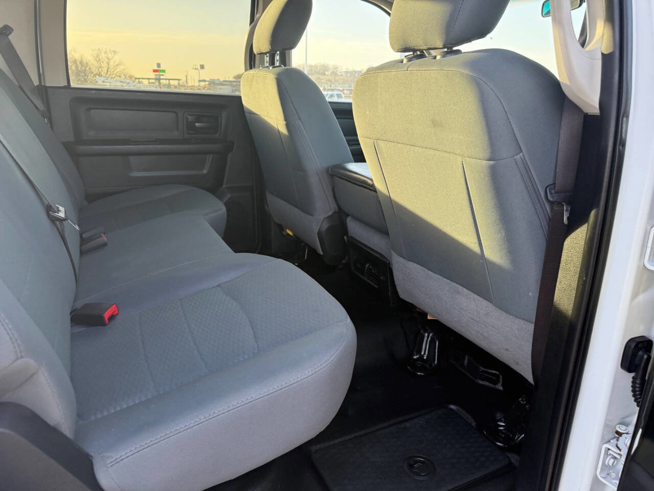 Used 2018 RAM 2500 Tradesman w/ Chrome Appearance Group image 28