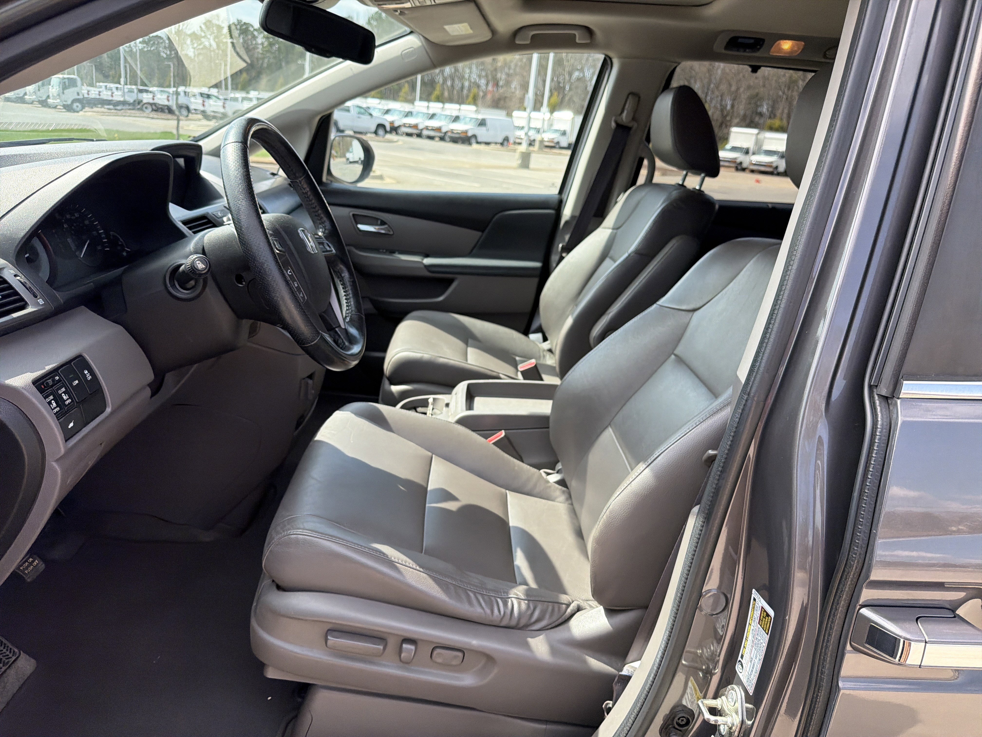 Used 2015 Honda Odyssey EX-L image 16