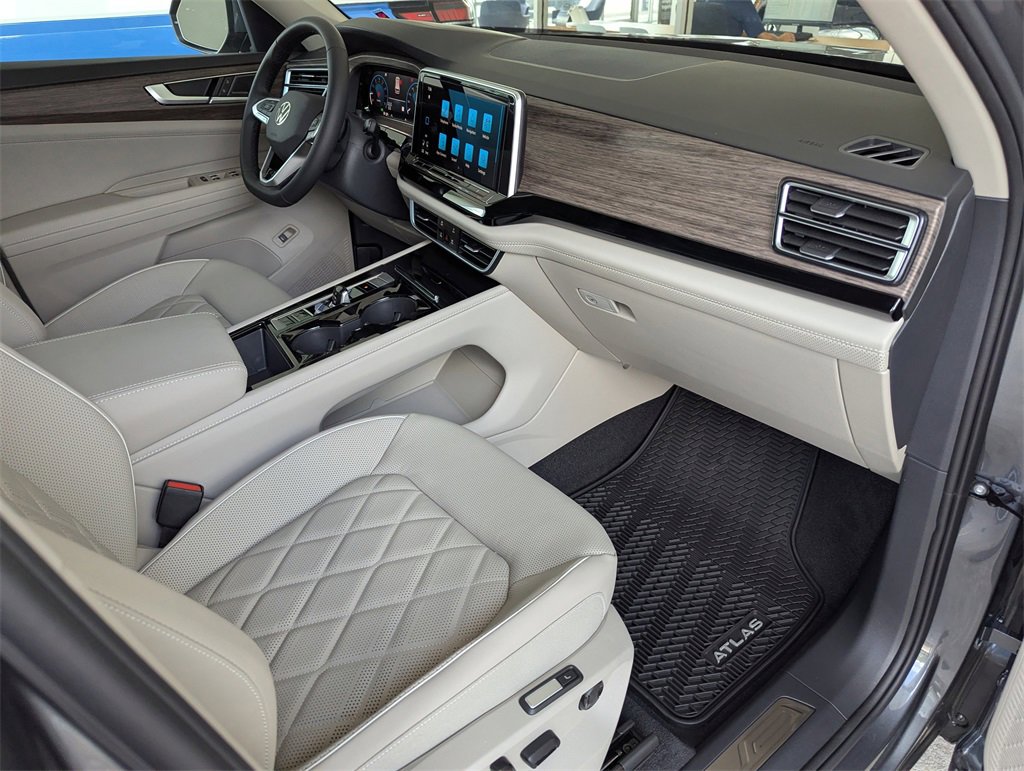 New 2025 Volkswagen Atlas SEL Premium R-Line image 41