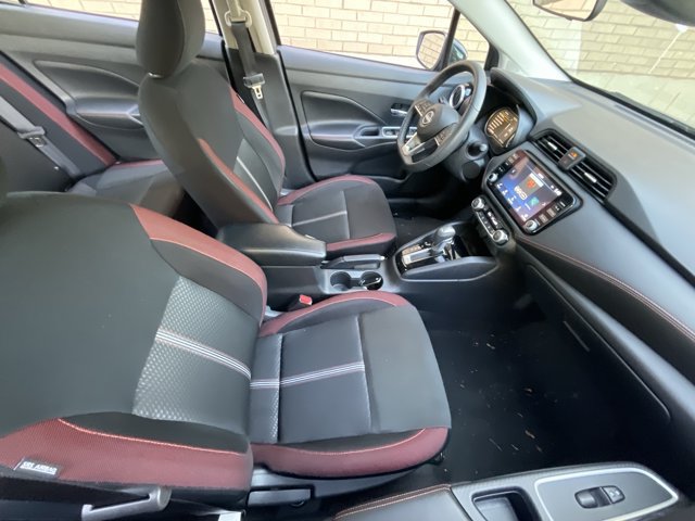 Used 2024 Nissan Versa SR FWD image 16