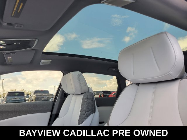 Used 2027 Cadillac Optiq Luxury RWD image 29