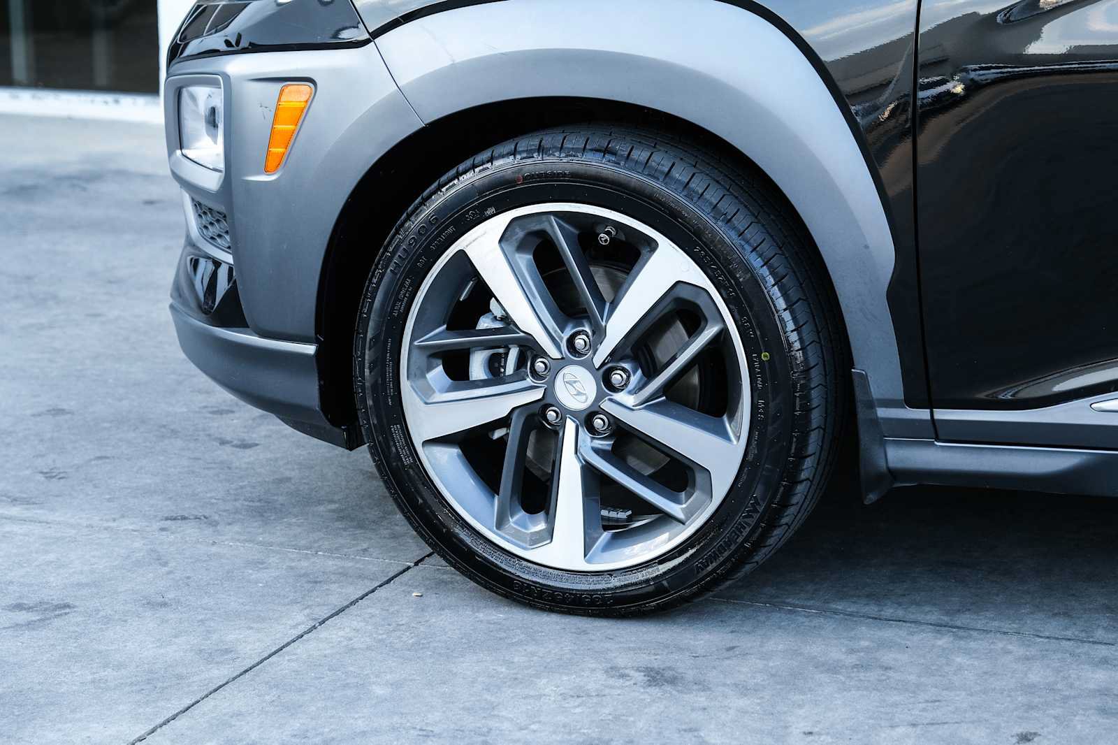 Used 2018 Hyundai Kona Ultimate FWD image 18