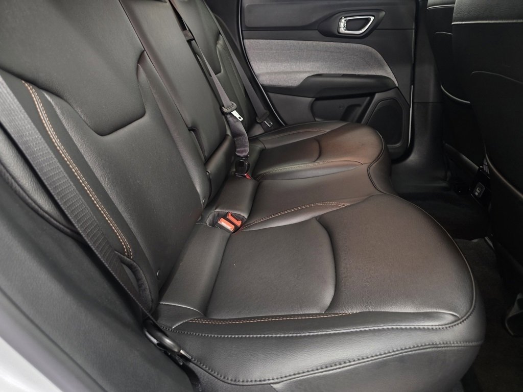 Used 2024 Jeep Compass Latitude image 20