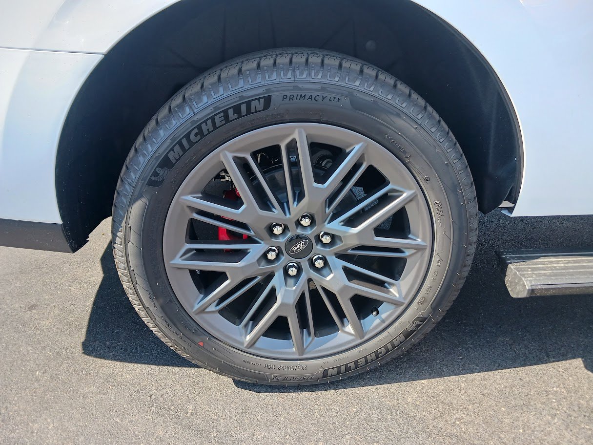 New 2025 Ford Expedition Platinum image 7