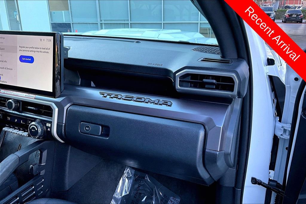 Used 2025 Toyota Tacoma TRD Sport AWD/4WD image 27