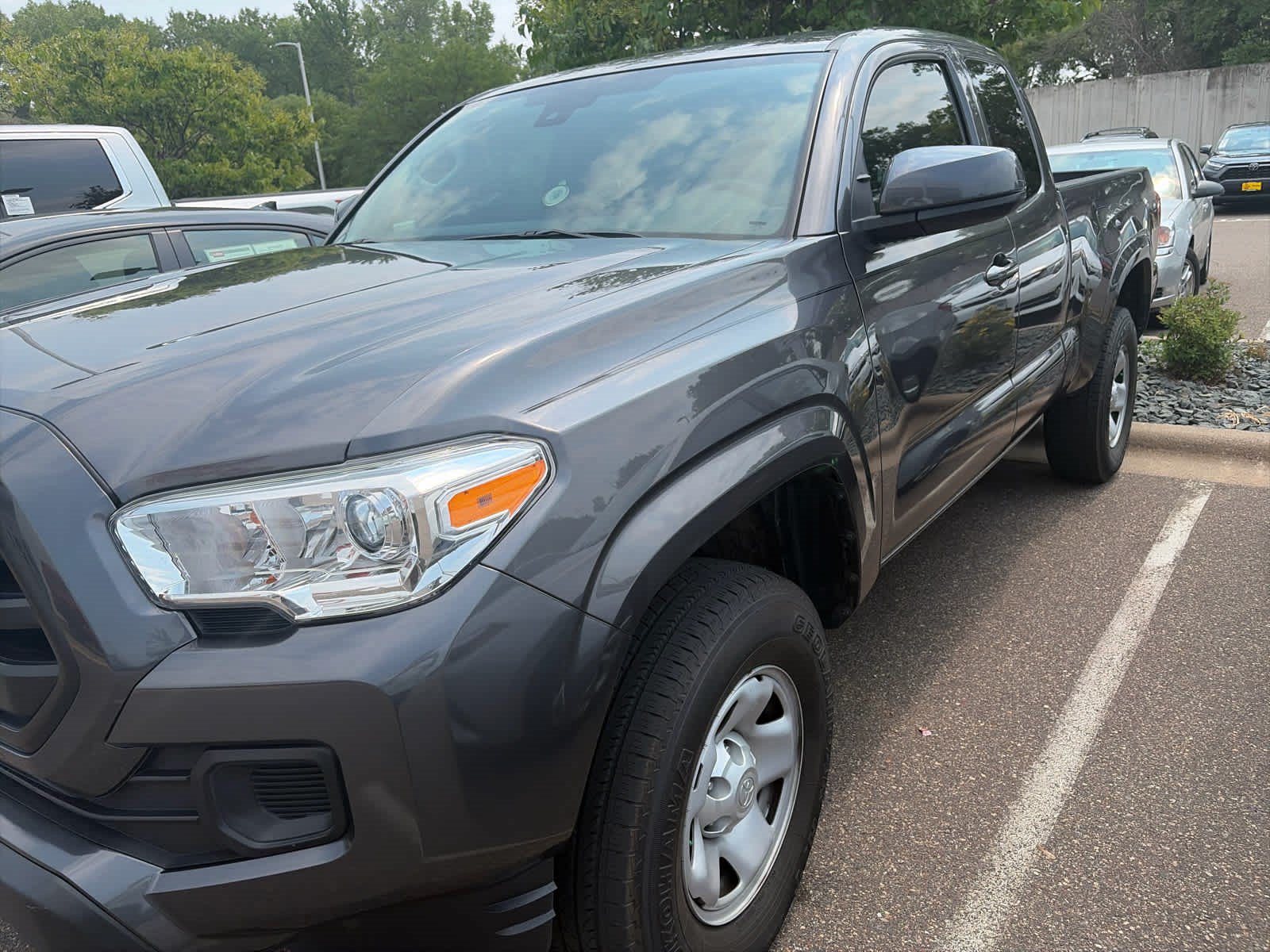 Used 2019 Toyota Tacoma SR w/ SR Convenience Package RWD image 3