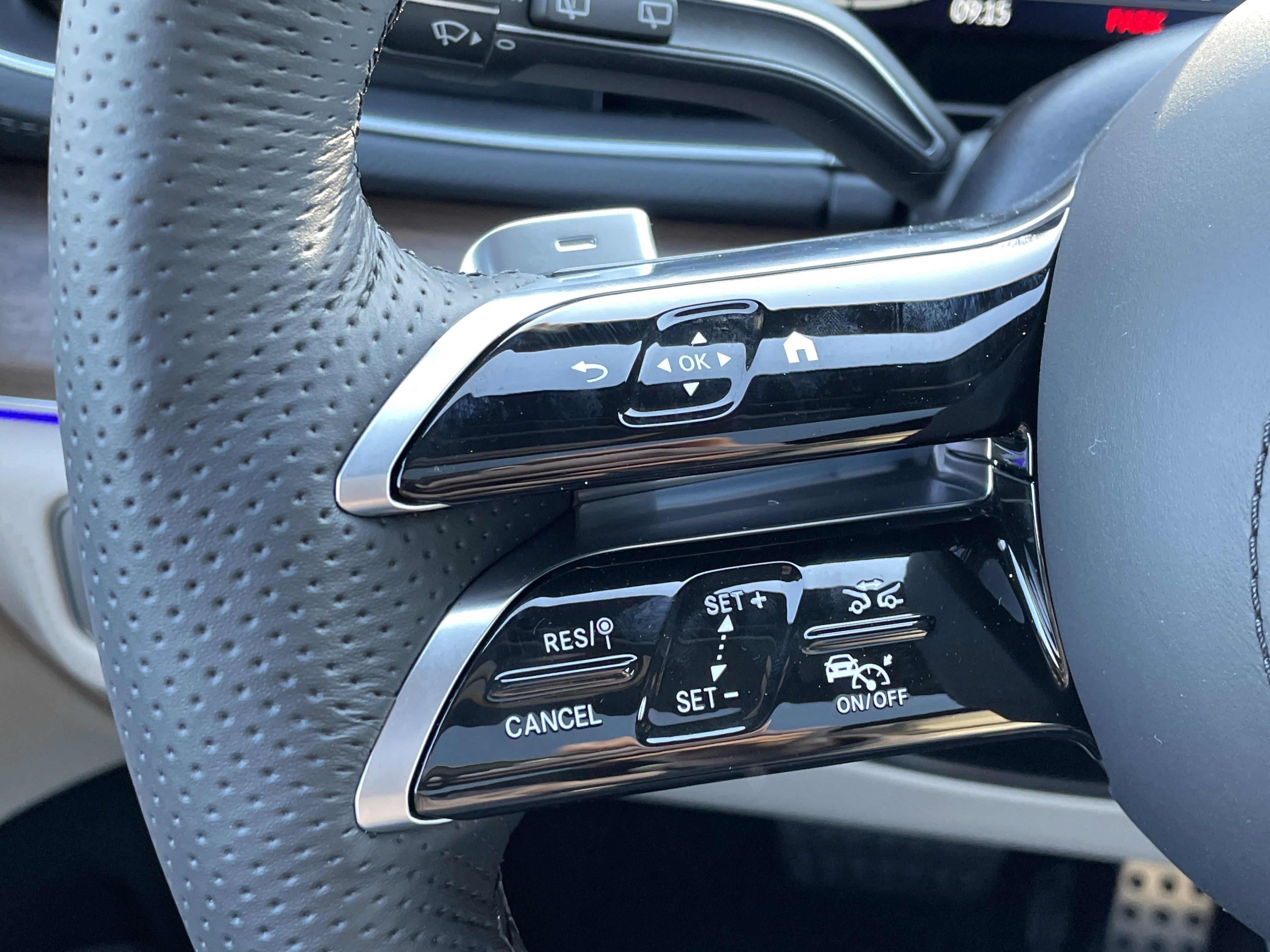 New 2026 Mercedes-Benz GLS 580 4MATIC image 26