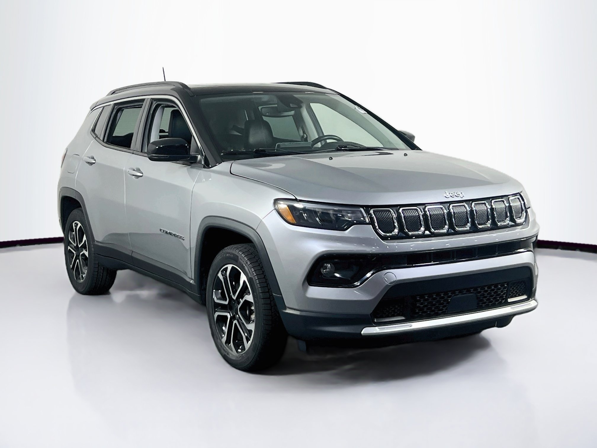 Used 2022 Jeep Compass Limited w/ Sun and Sound Group AWD/4WD image 3