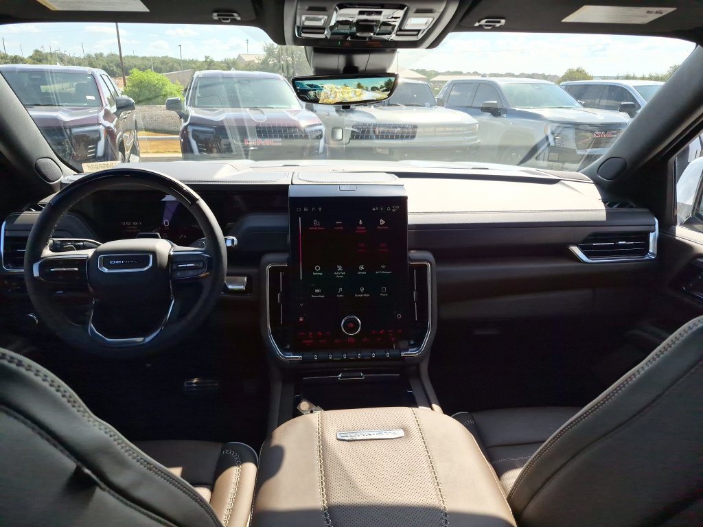 New 2026 GMC Yukon Denali Ultimate w/ LPO, Floor Liner Package AWD/4WD image 29