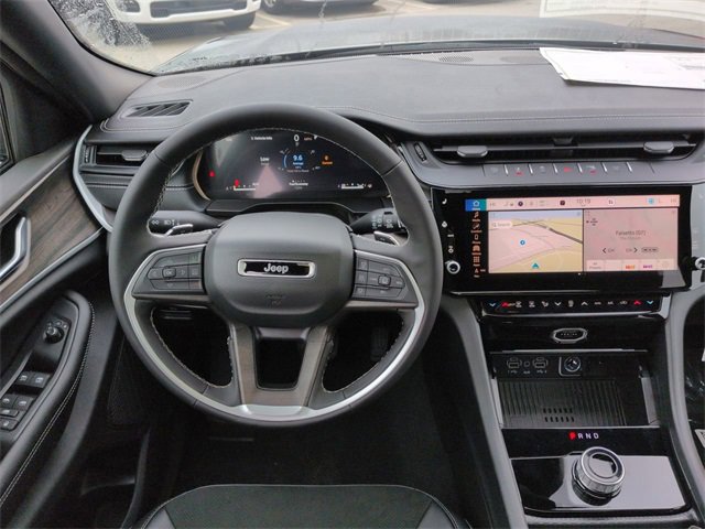 New 2026 Jeep Grand Cherokee Altitude image 14