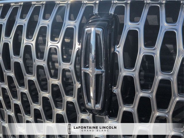 Certified 2025 Lincoln Corsair AWD w/ Equipment Group 101A image 9